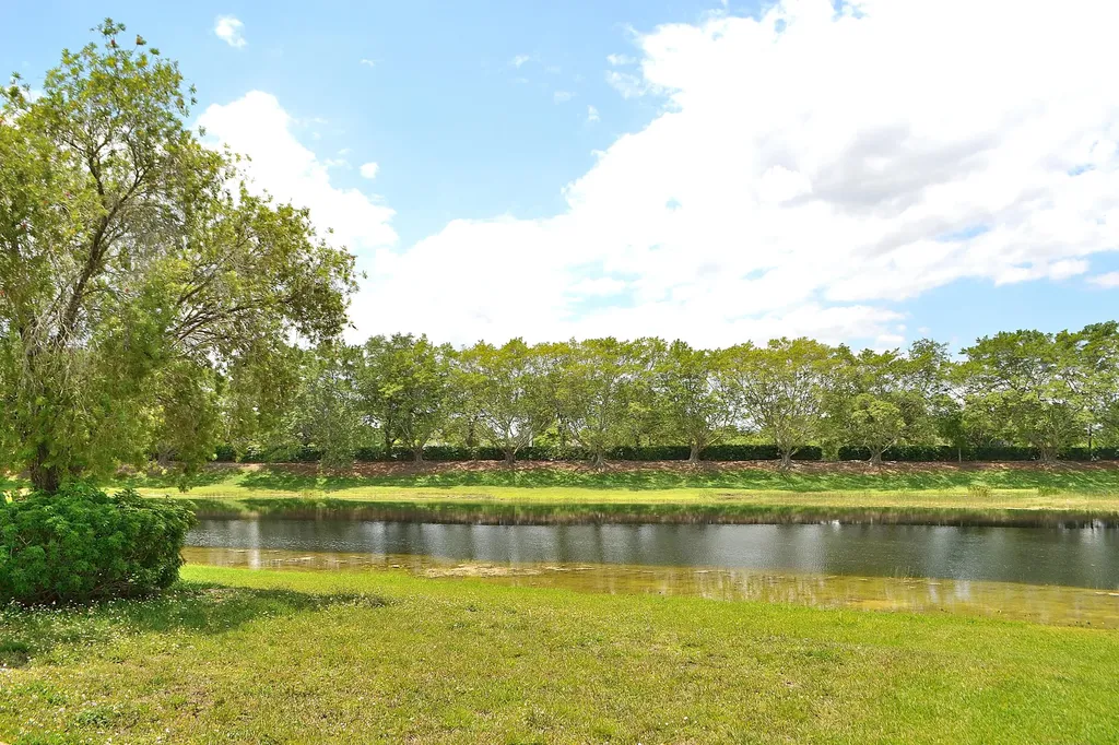 4361 Dogwood Circle Weston FL 33331