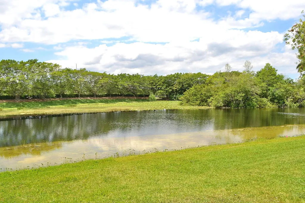 4361 Dogwood Circle Weston FL 33331