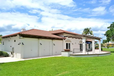 4361 Dogwood Circle Weston FL 33331