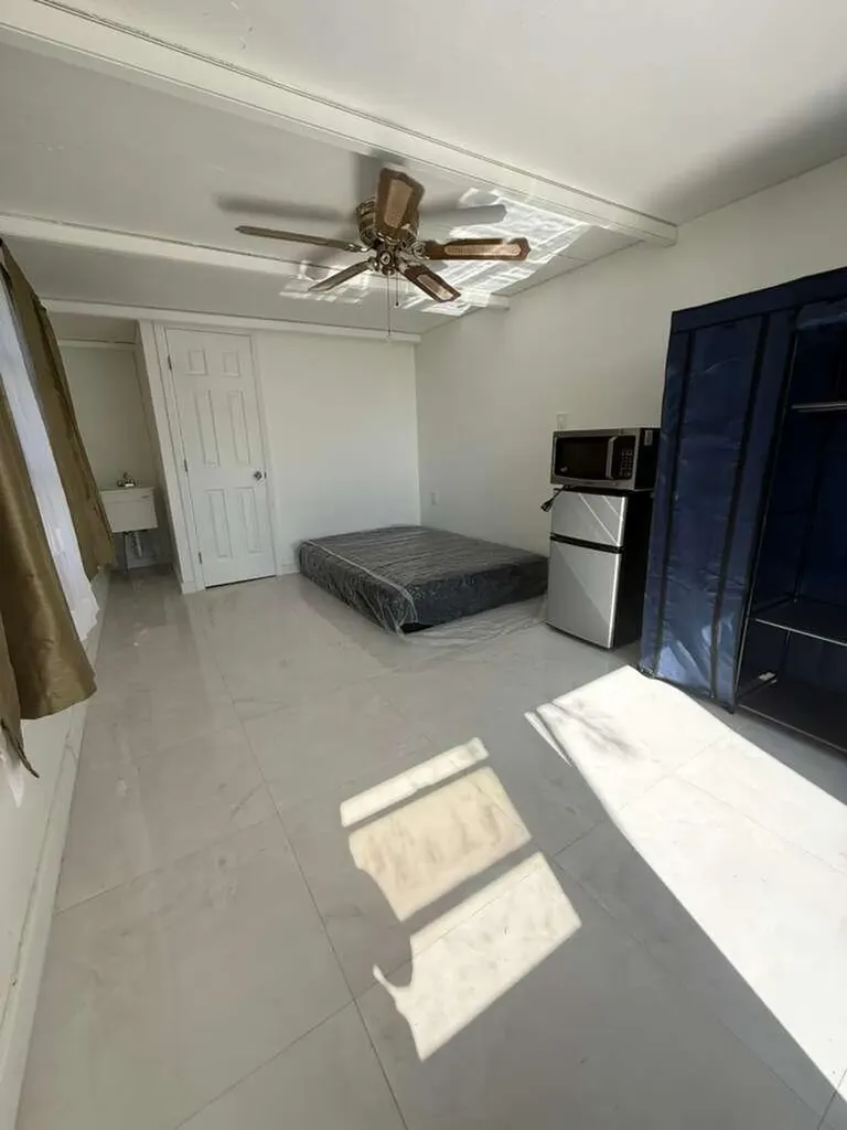 3461 SW 50th Terrace Davie FL 33314