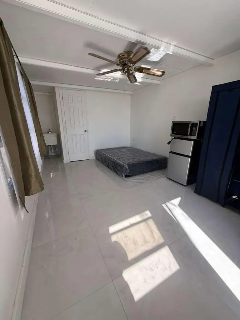 3461 SW 50th Terrace Davie FL 33314