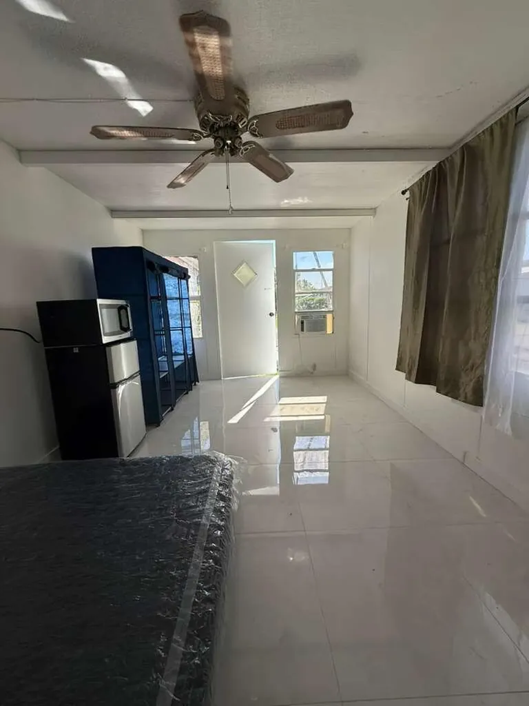 3461 SW 50th Terrace Davie FL 33314