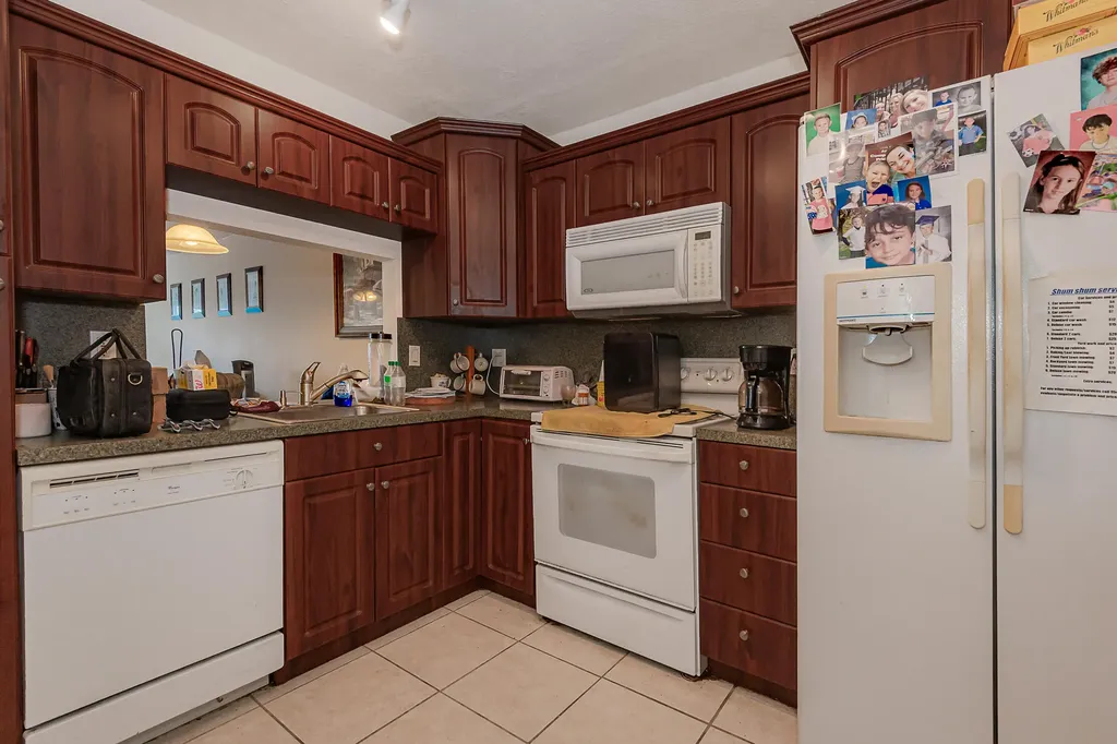 3955 N Nob Hill Road Sunrise FL 33351