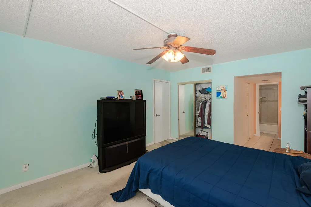3955 N Nob Hill Road Sunrise FL 33351