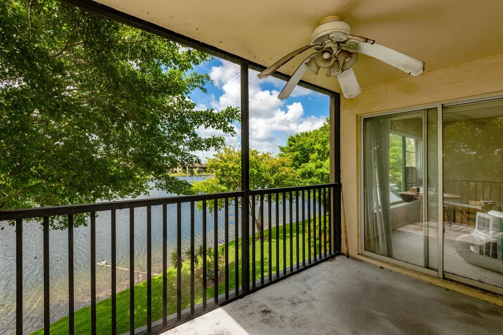 3955 N Nob Hill Road Sunrise FL 33351