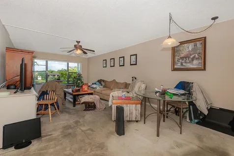 3955 N Nob Hill Road Sunrise FL 33351