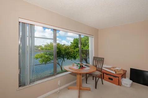 3955 N Nob Hill Road Sunrise FL 33351