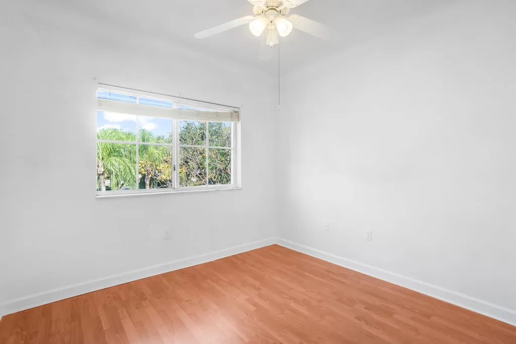9002 SW 214th Lane Cutler Bay FL 33189