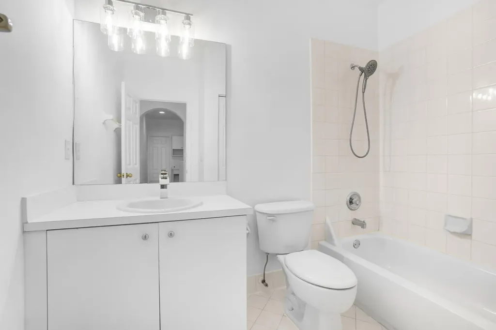 9002 SW 214th Lane Cutler Bay FL 33189