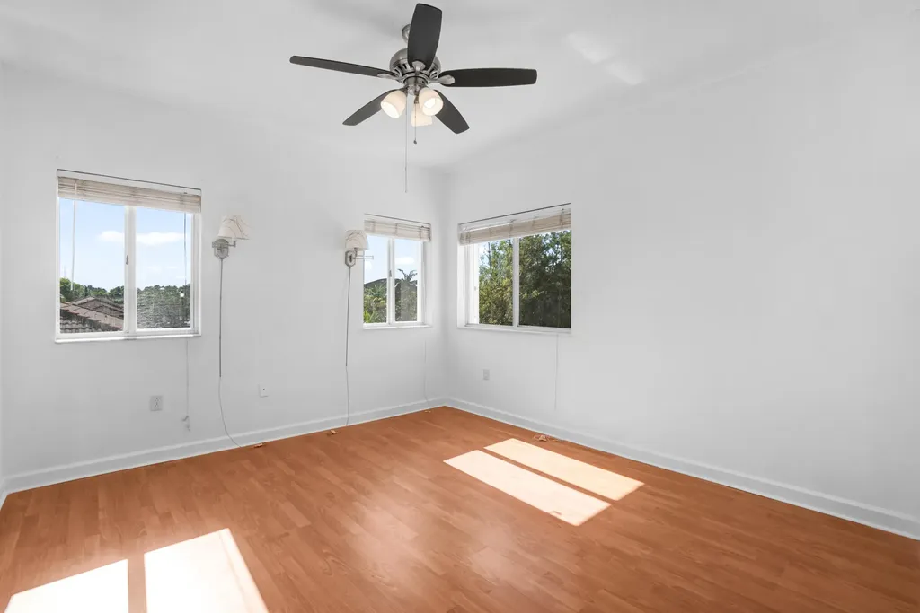 9002 SW 214th Lane Cutler Bay FL 33189