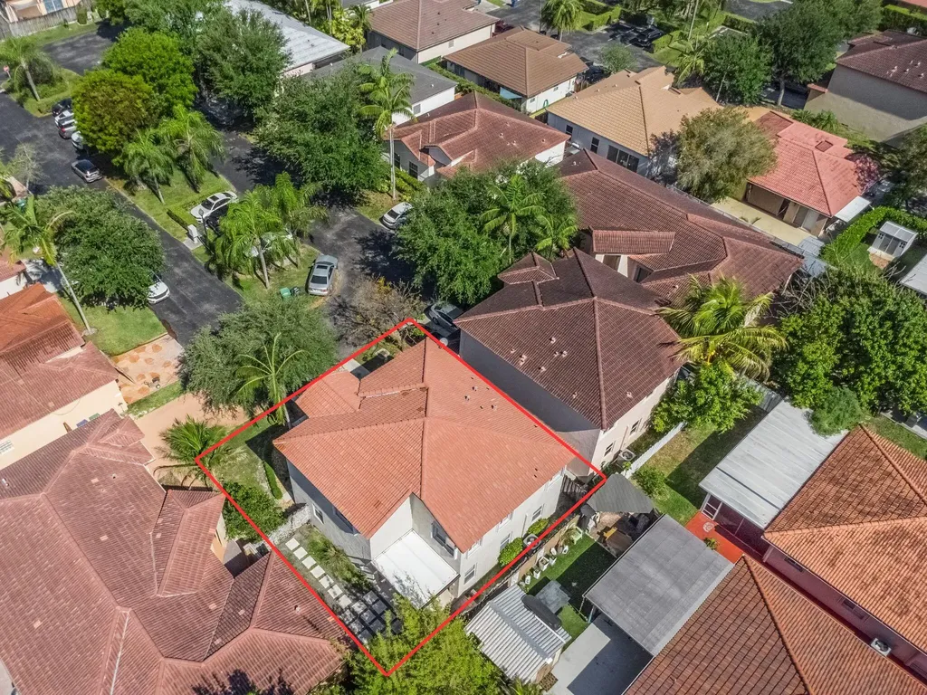 9002 SW 214th Lane Cutler Bay FL 33189