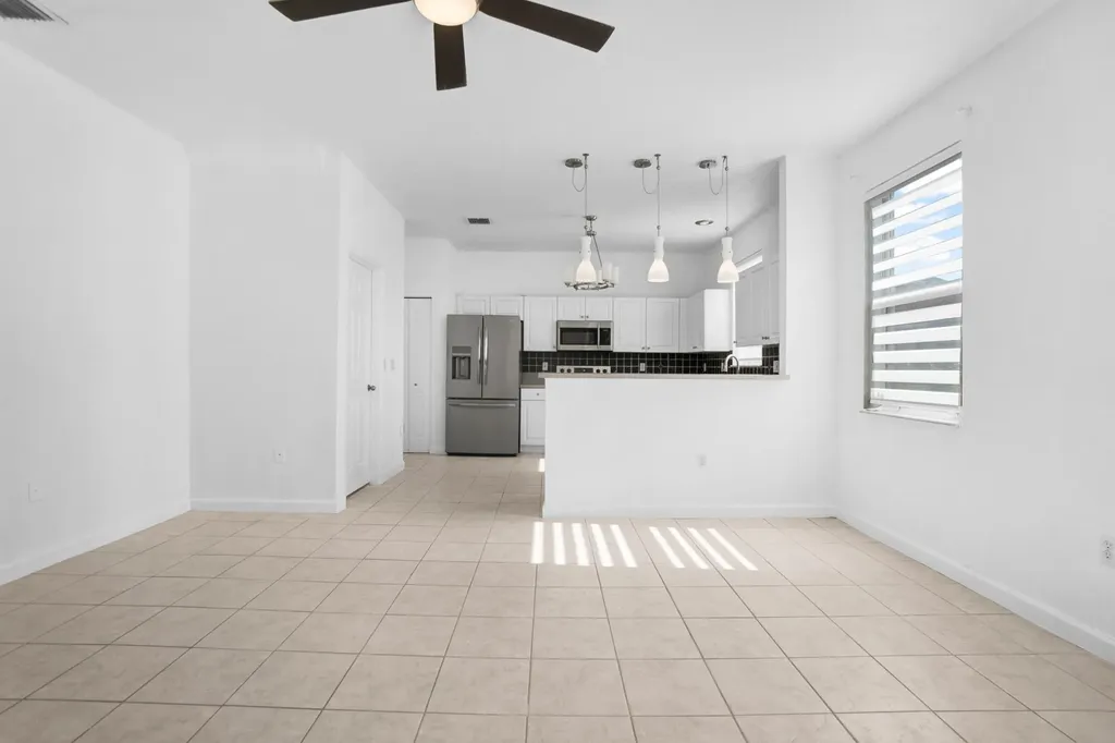 9002 SW 214th Lane Cutler Bay FL 33189