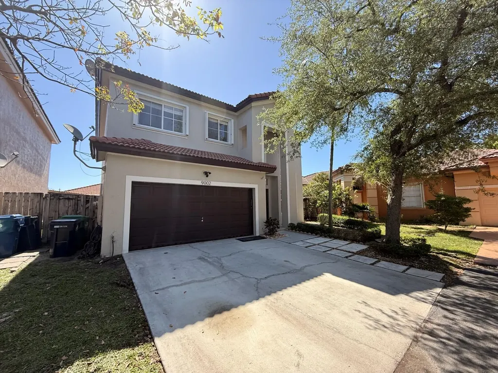 9002 SW 214th Lane Cutler Bay FL 33189