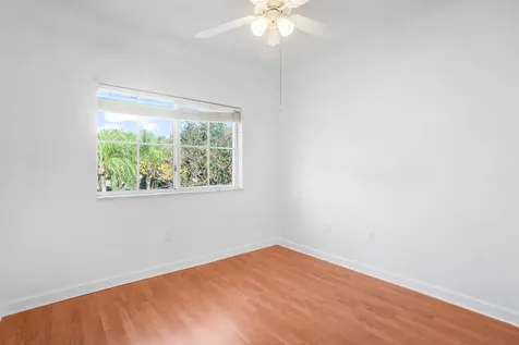 9002 SW 214th Lane Cutler Bay FL 33189