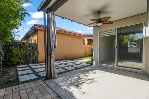 9002 SW 214th Lane Cutler Bay FL 33189