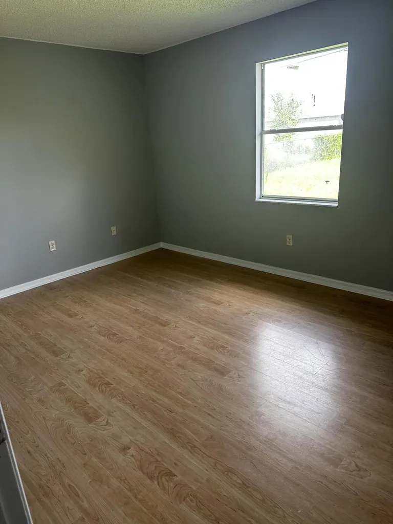 1021 SW Dubois Avenue Port St Lucie FL 34953