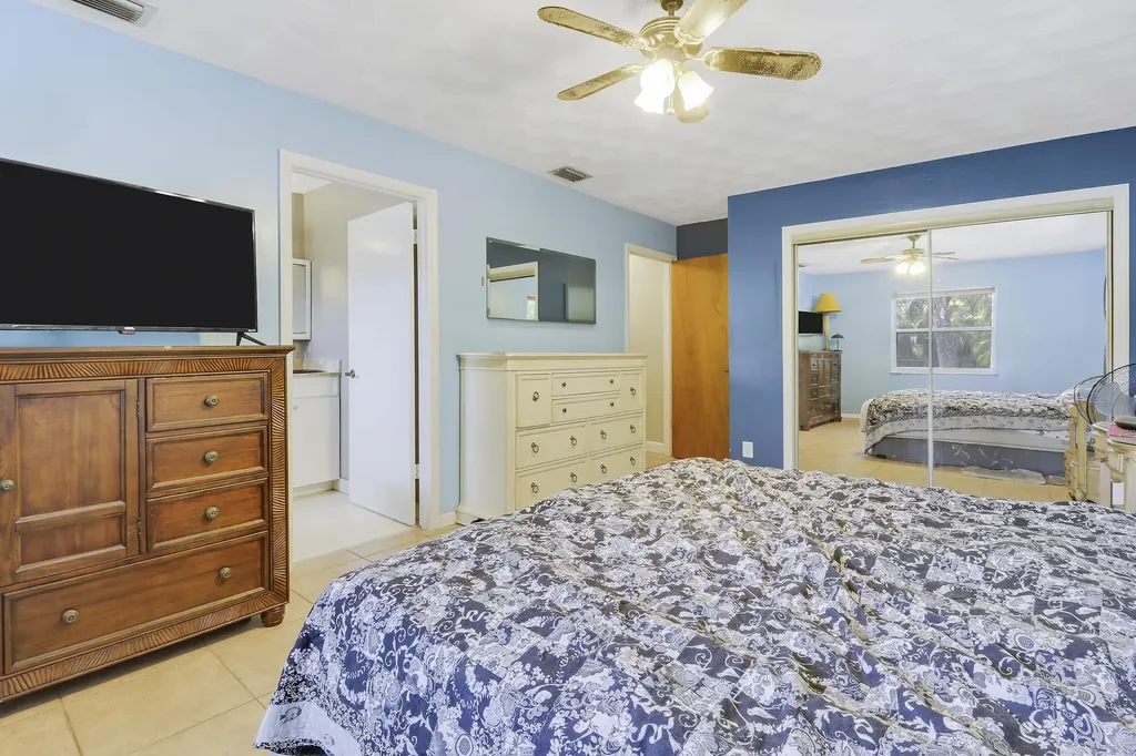 16296 81st Lane N The Acreage FL 33470