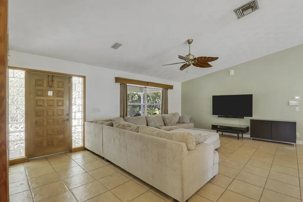 16296 81st Lane N The Acreage FL 33470