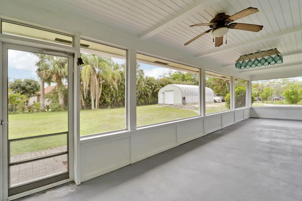 16296 81st Lane N The Acreage FL 33470