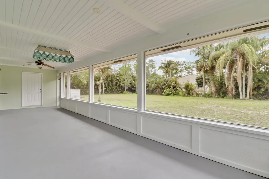 16296 81st Lane N The Acreage FL 33470