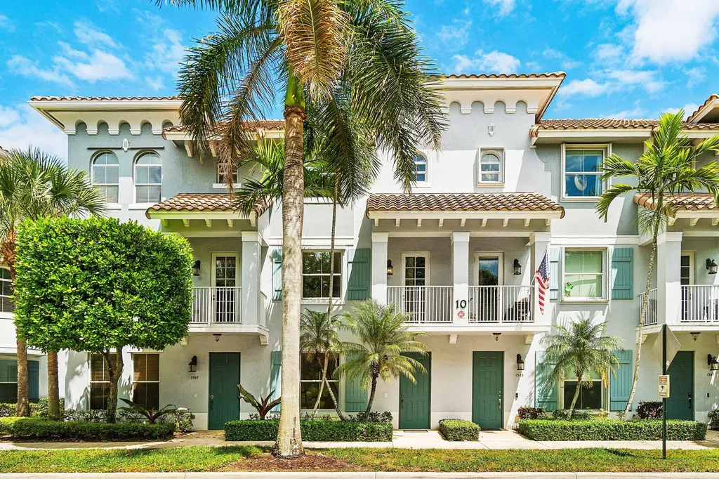 1359 Vía De Pepi Boynton Beach FL 33426