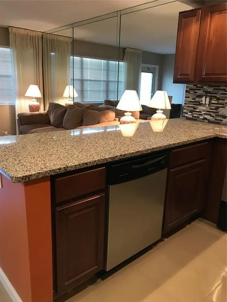 25 Newport B Deerfield Beach FL 33442