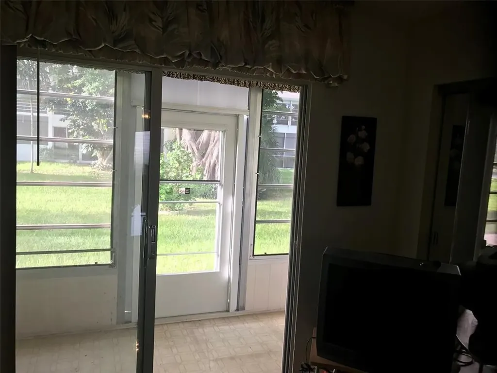 25 Newport B Deerfield Beach FL 33442