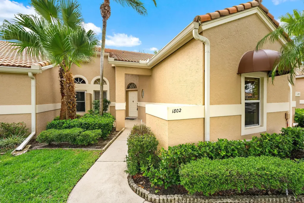 1802 Rosewood Way Palm Beach Gardens FL 33418