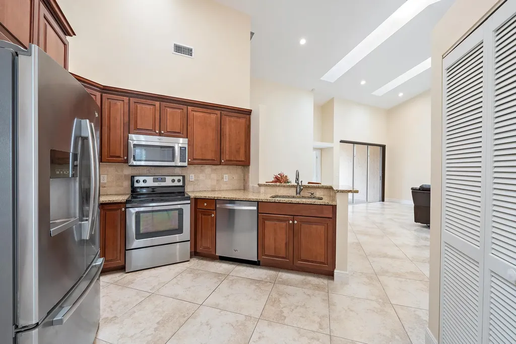 1802 Rosewood Way Palm Beach Gardens FL 33418