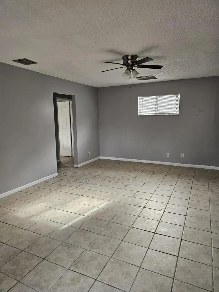 10 Crossings Circle Boynton Beach FL 33435