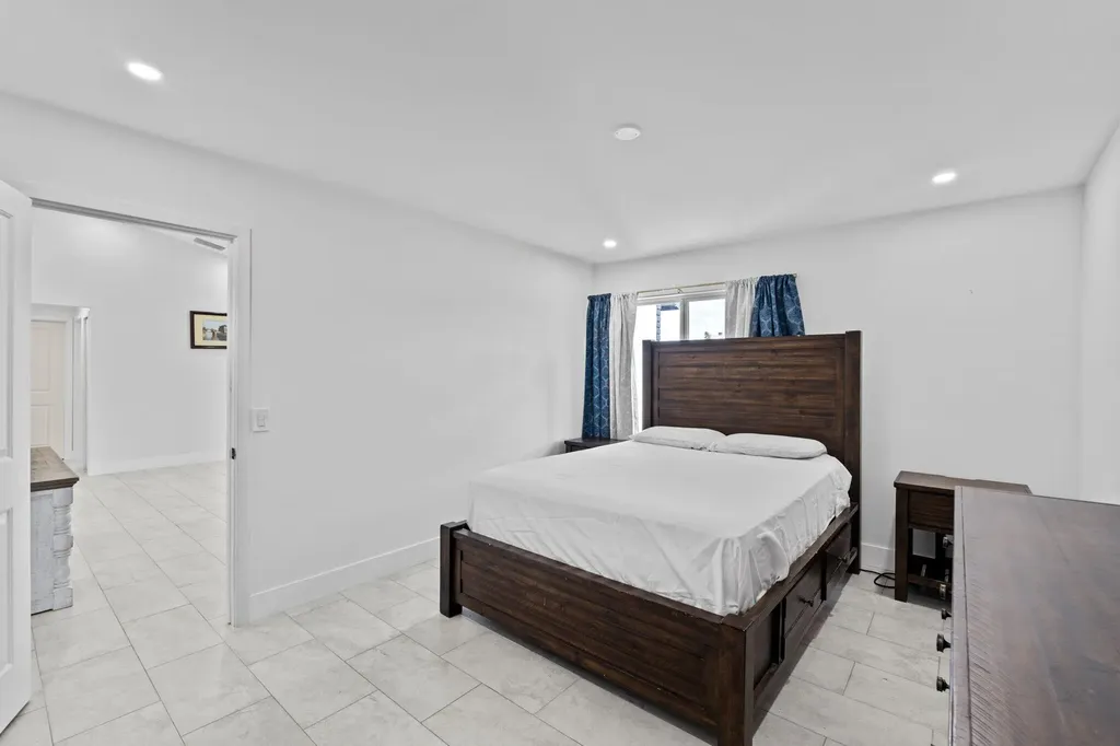 11831 NW 38th Place Sunrise FL 33323