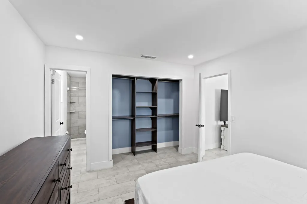 11831 NW 38th Place Sunrise FL 33323