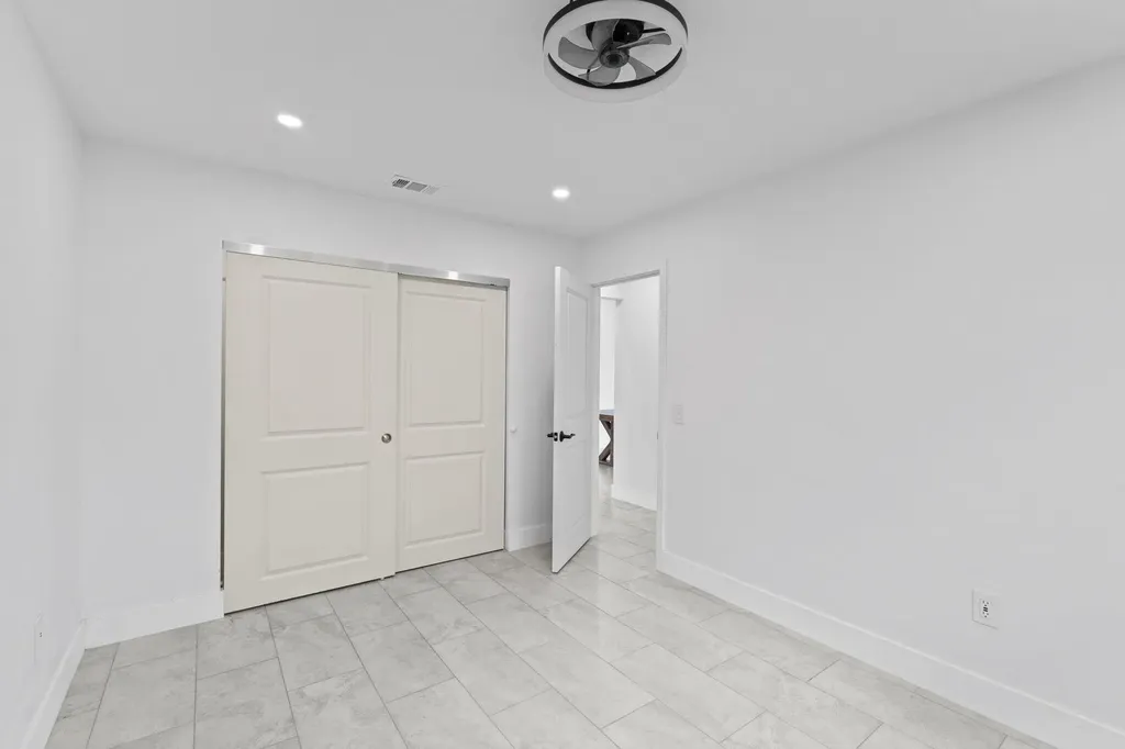 11831 NW 38th Place Sunrise FL 33323