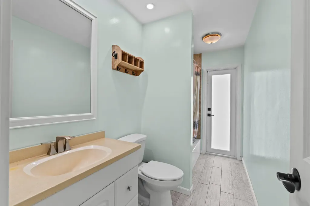 11831 NW 38th Place Sunrise FL 33323