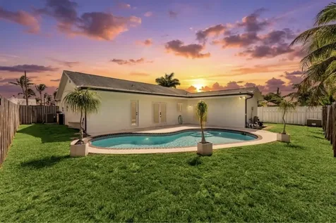 11831 NW 38th Place Sunrise FL 33323