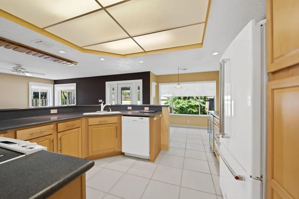 201 NW 101st Avenue Plantation FL 33324