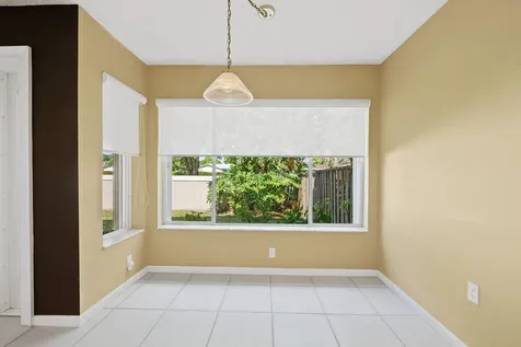 201 NW 101st Avenue Plantation FL 33324