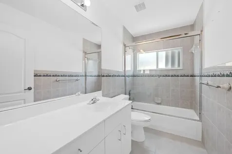 201 NW 101st Avenue Plantation FL 33324