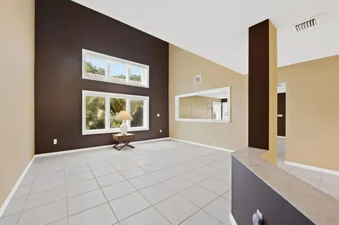 201 NW 101st Avenue Plantation FL 33324