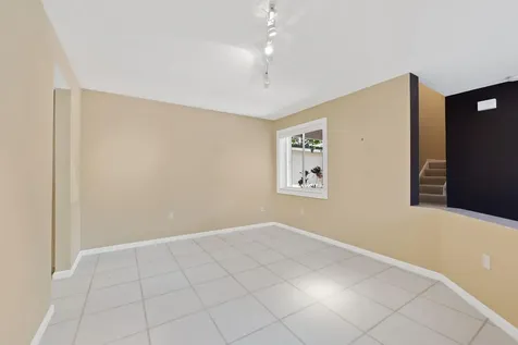 201 NW 101st Avenue Plantation FL 33324