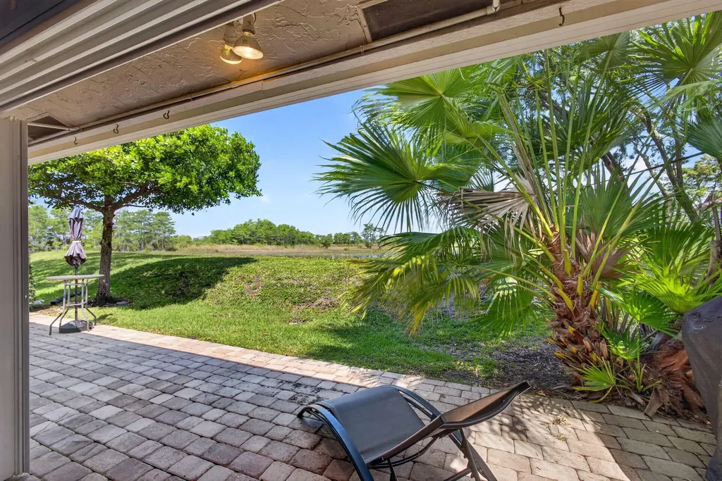 1404 Mahogany Place Palm Beach Gardens FL 33418