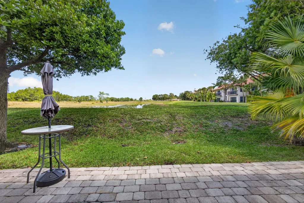 1404 Mahogany Place Palm Beach Gardens FL 33418