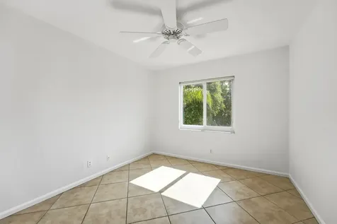 1275 Rosegate Boulevard Riviera Beach FL 33404