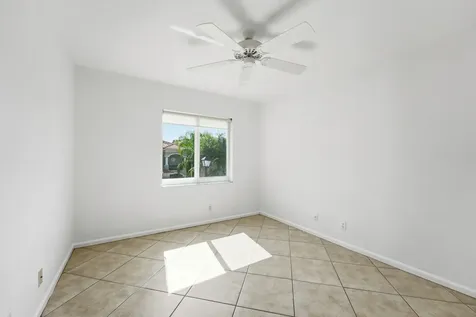 1275 Rosegate Boulevard Riviera Beach FL 33404