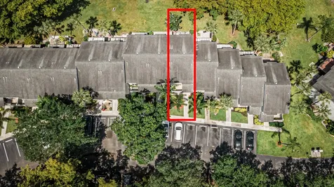 3335 Carambola Circle S Coconut Creek FL 33066
