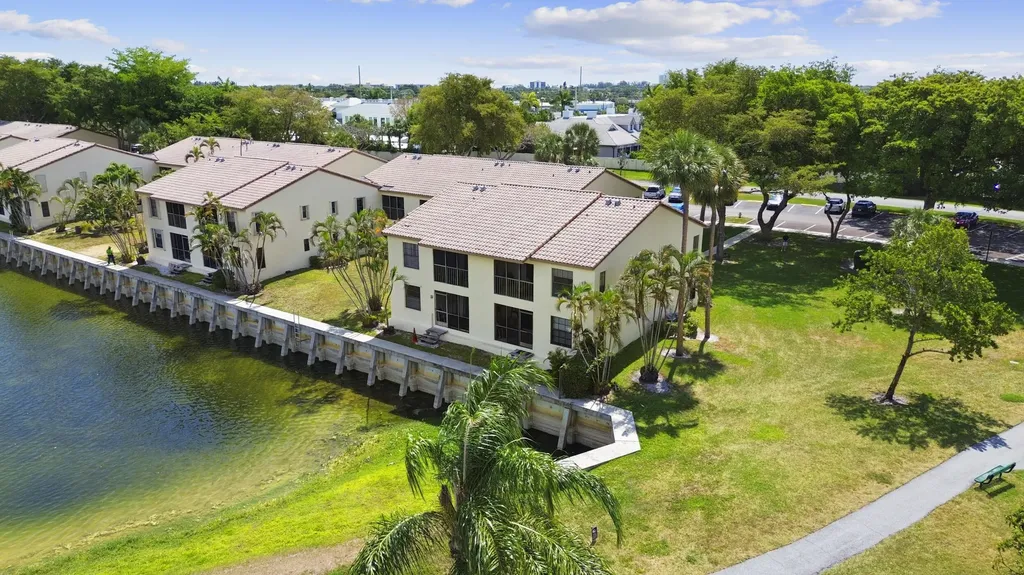 2600 Greenwood Terrace Boca Raton FL 33431