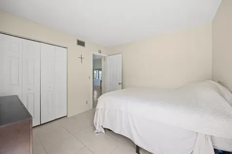 2600 Greenwood Terrace Boca Raton FL 33431
