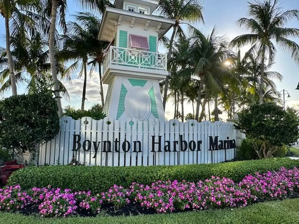 822 Villa Circle Boynton Beach FL 33435