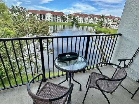 822 Villa Circle Boynton Beach FL 33435