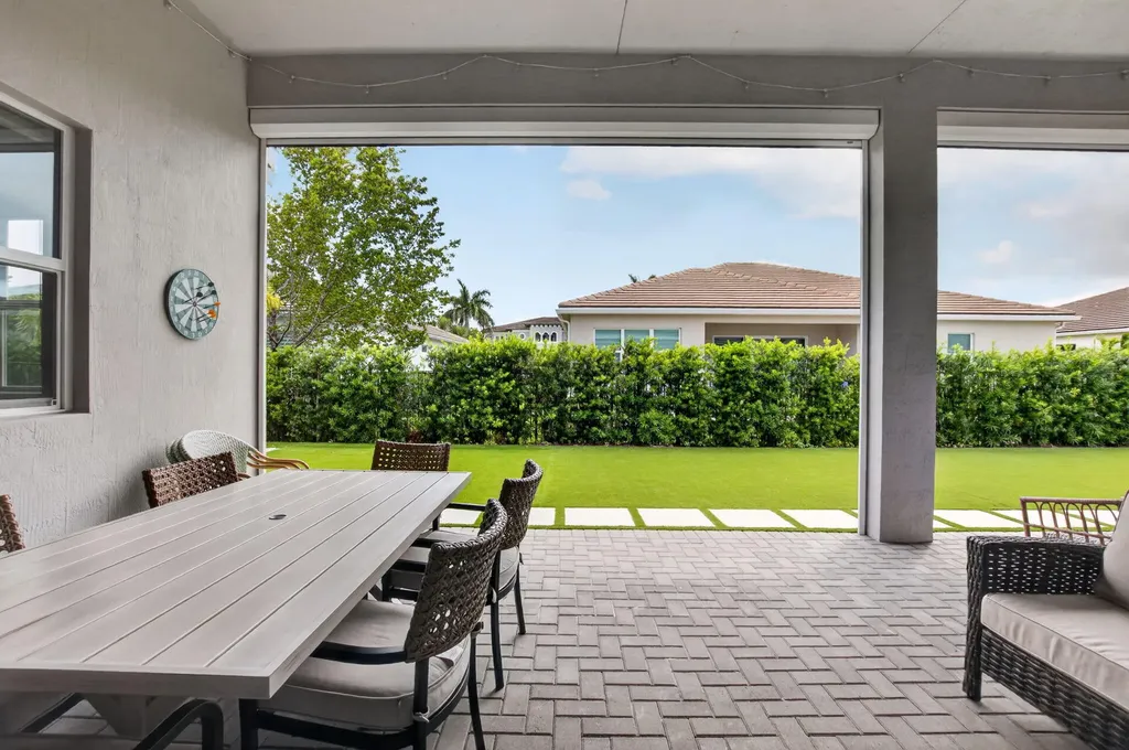 9682 Captiva Circle Boynton Beach FL 33437